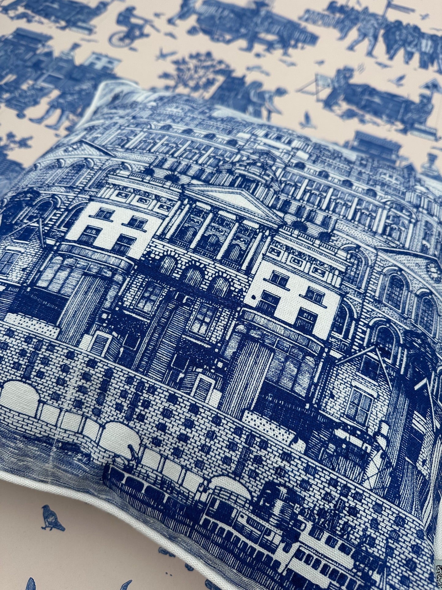 Lerpwl cushion